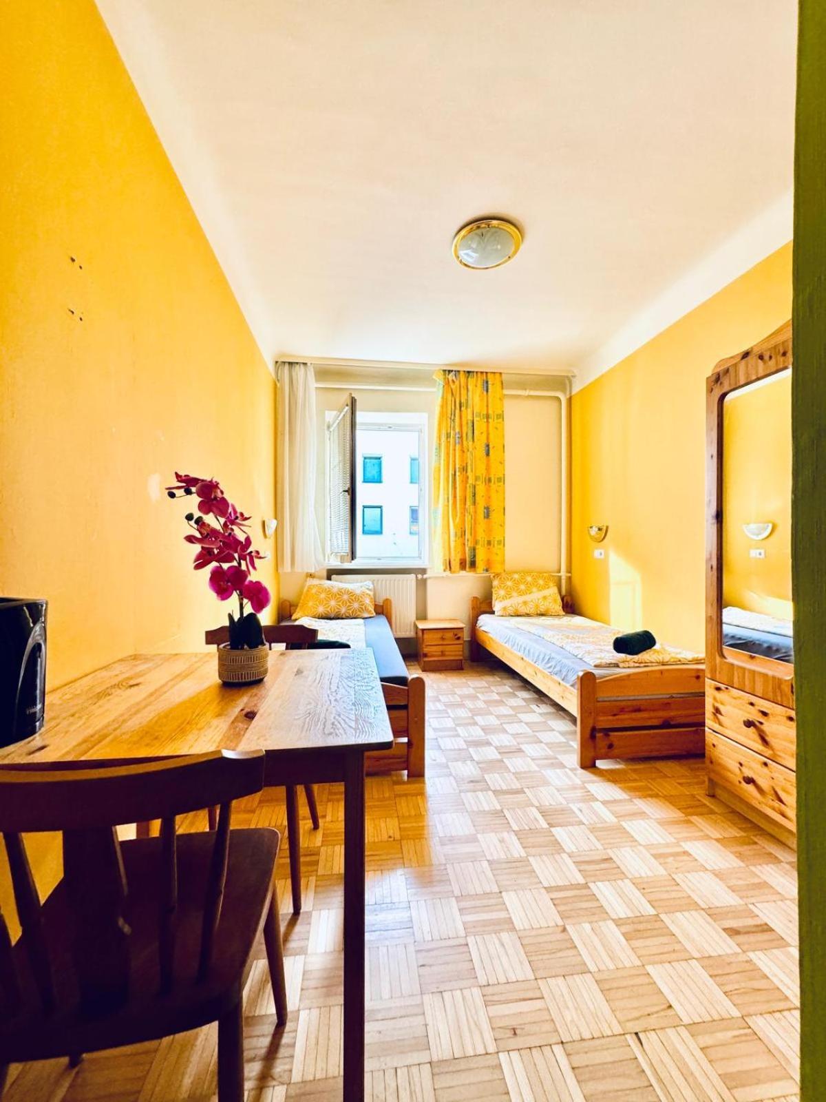 Affordable Central Rooms, 10-Min To Lugner City Viyana Dış mekan fotoğraf